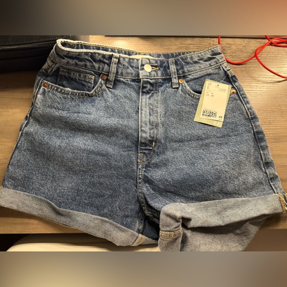 H&M shorts - Picture 1 of 3